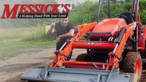 loader back dragging bucket